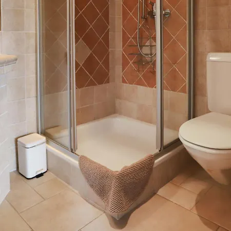 Domaine Des Reines A2 By Interhome